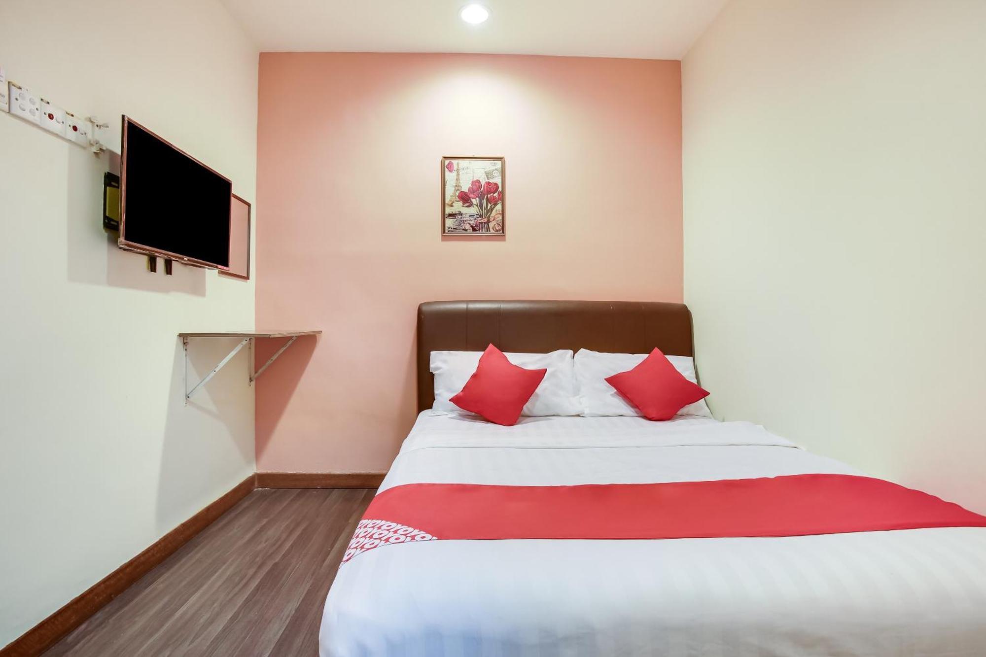 Oyo 90282 Hotel Taj Inn, Seksyen 7 Шах Алам Екстериор снимка