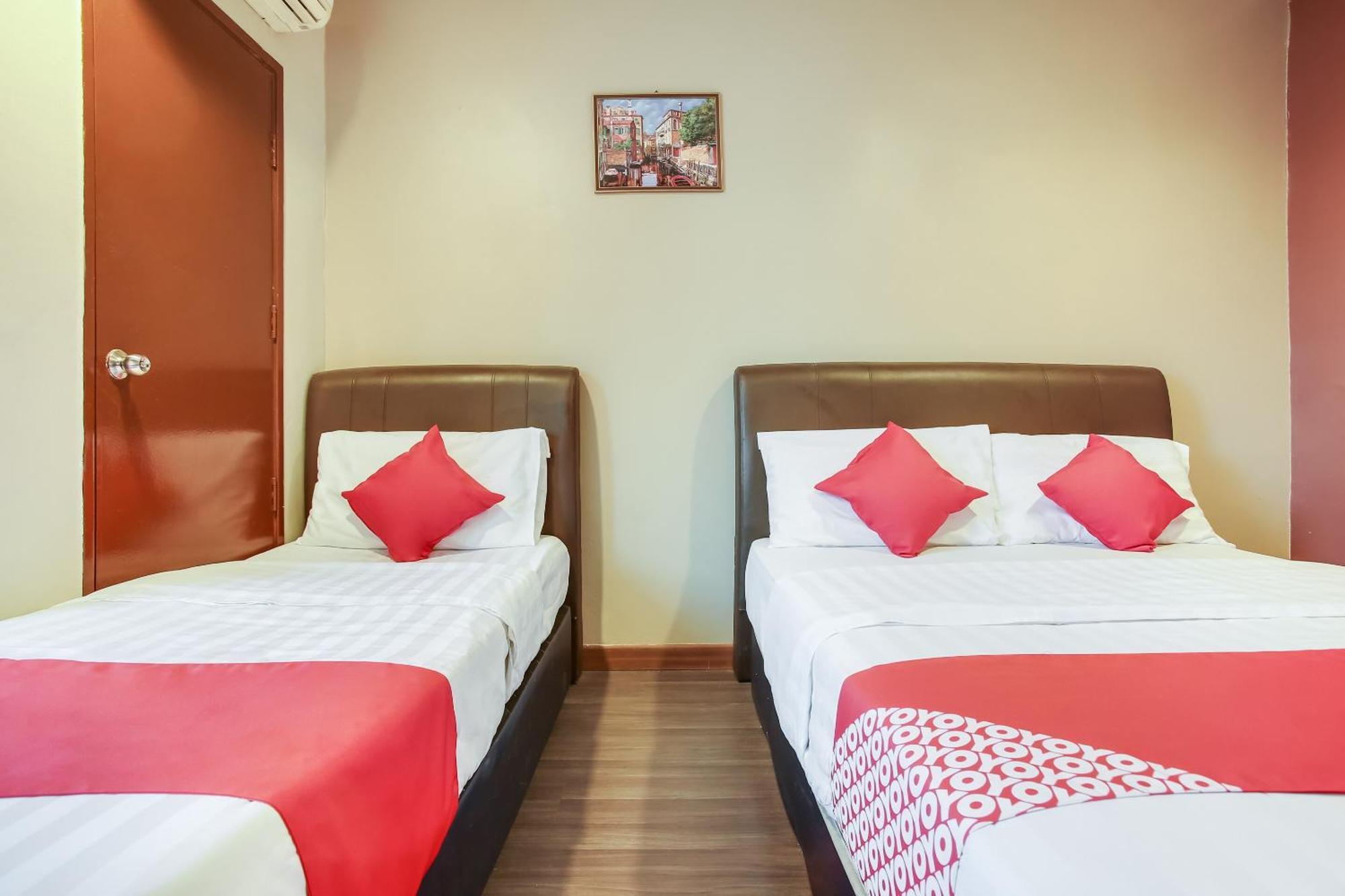 Oyo 90282 Hotel Taj Inn, Seksyen 7 Шах Алам Екстериор снимка