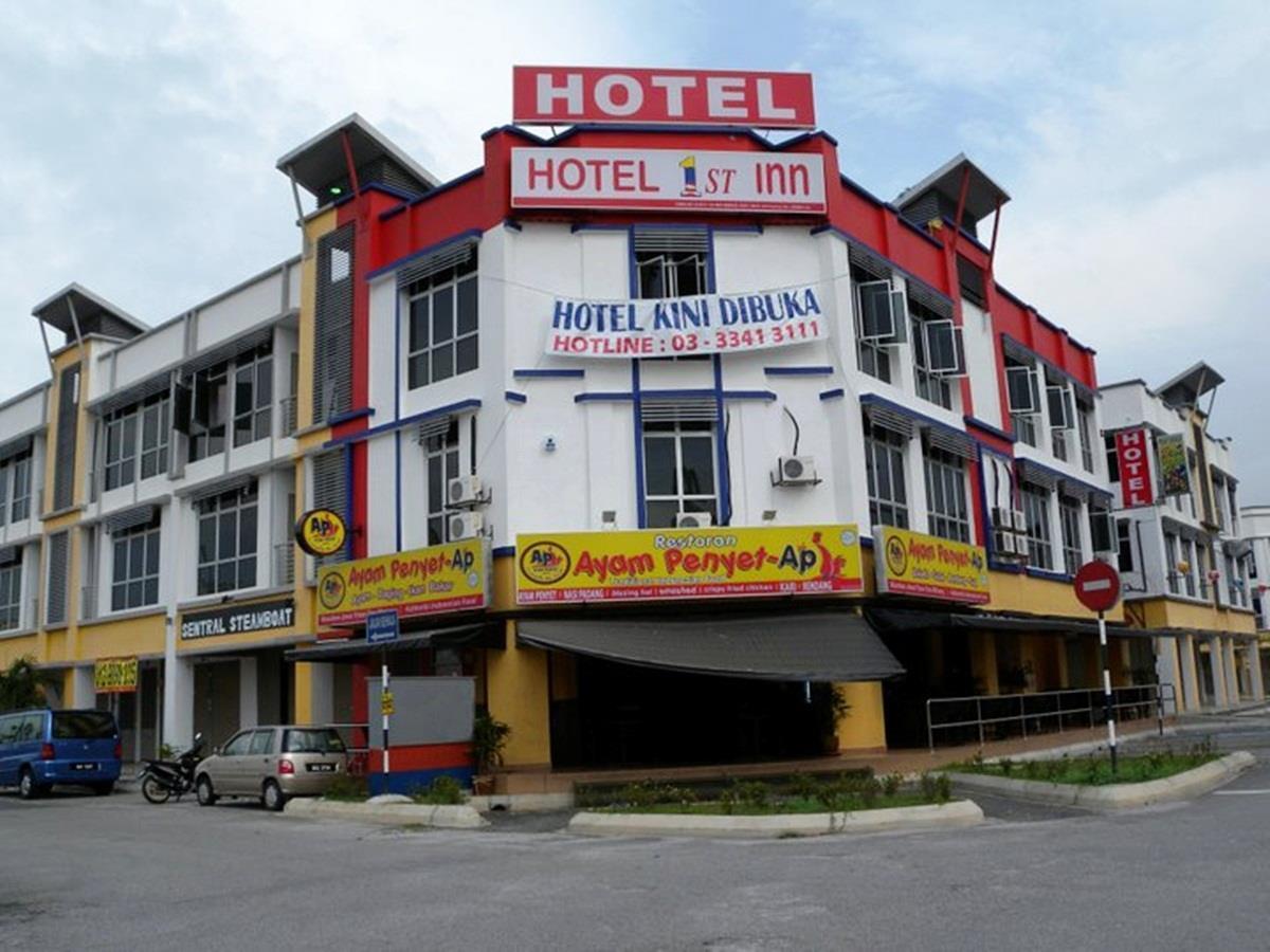 Oyo 90282 Hotel Taj Inn, Seksyen 7 Шах Алам Екстериор снимка